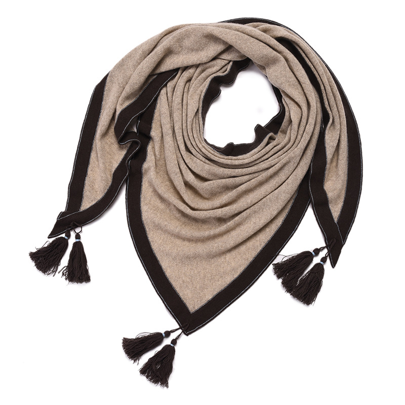 The new manufacturer's distribution of a pure wool-flavored turban SCD0121-hour knitted triangle shawl